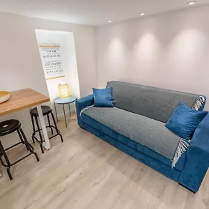 https://vieuxnice-1-vieilleville-emblmatique-hyper-centre-4p.fr-provencehotel.com